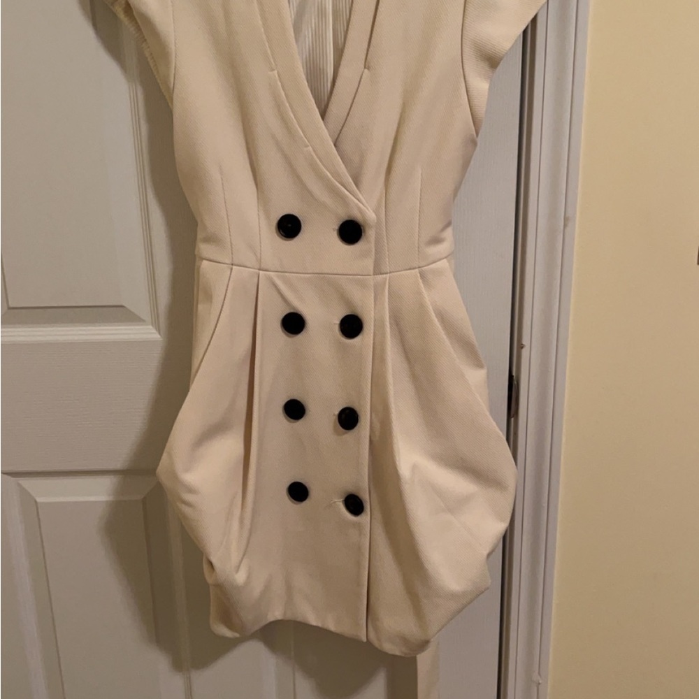 Nanette Lepore cream blazer “Casino Royale” mini dress, size 4 - Picture 2 of 4